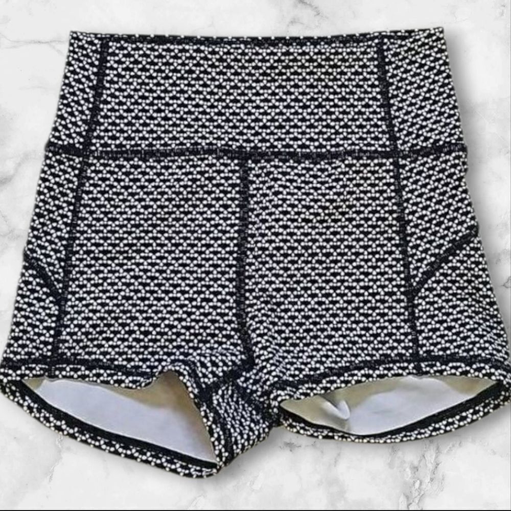 Lululemon Size 4 In Movement Shorts